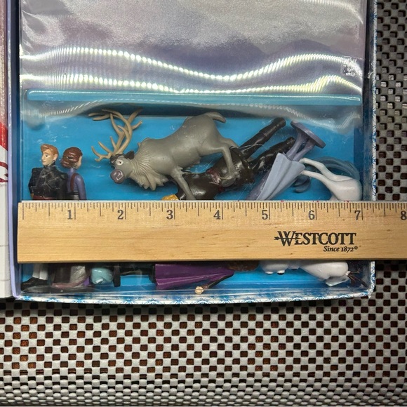 Phidal Publishing Disney Frozen 2 My Busy Books Storybook Figurines Playmat New - Picture 14 of 16